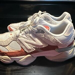 New Balance Women's 9060 (worn once)